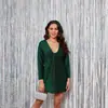 Vestido Sexy Brillante Nuevo de Escote en V Profundo Otoño e Invierno Europeo y Americano 2025 Vestido Mini Navideño en Stock
