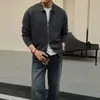 Cárdigan de punto para hombre de otoño con doble cremallera, que irradia una elegancia sofisticada y discreta, perfecto para un look relajado y casual.