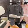 Conjunto Infantil Quente de Lã e Seda Antibacteriano 10A Outono Blusa e Calça Amigo da Pele Roupa de Casa Artefato de Calor
