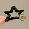 Pinza para el cabello de tamaño mediano de lunares blancos y negros estilo francés, diseñada para la parte trasera de la cabeza, un accesorio para el cabello nuevo y elegante con un aspecto sofisticado y con estilo
