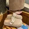 Mules Elegantes Versáteis Simples com Bico Fechado para Mulheres 2025 Outono e Inverno Novo Design de Nicho Chinelos Femininos com Bico Fechado