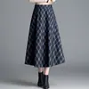 Saia Xadrez Simples e Elegante para o Dia a Dia Feminino, Nova Coleção Outono 2026, Cintura Alta, Efeito Emagrecedor, Franzida, Comprimento Médio, Corte Evasê