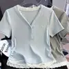 Camiseta de Manga Corta con Parches de Encaje Falsos de Dos Piezas y Cuello en V para Mujer, Nueva Tendencia Popular de Verano 2025, Top Corto Ajustado