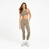 El Conjunto de Yoga Sin Costuras de Jennie Incluye un Top Deportivo de Cuello Alto con Almohadillas en el Pecho, un Hermoso Sujetador Deportivo de Espalda y Pantalones de Yoga Ajustados