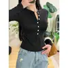Camiseta feminina de manga longa com gola entreaberta, estilo hot girl, corte justo, novo estilo outono e inverno 2026, forrada com fleece, quente, camiseta base para usar por baixo