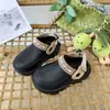 Zapatos Croc para niños y niñas, zapatos Croc de punta cerrada de moda, nuevos zapatos de playa transpirables de suela blanda de verano para exteriores de doble uso