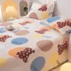 Manta gruesa de forro polar para otoño e invierno, cálido forro polar de leche para dormitorios de estudiantes y uso doméstico, manta de invierno individual de una sola pieza