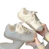 Sapatos Chiques Doces e Versáteis de Solado Fino Tênis de Solado Grosso para Mulheres Outono 2025 Novos Sapatos Básicos Retro para Treinamento Moral Sapatos Brancos Pequenos