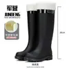 Botas de Chuva Grossas para Mulheres de Comércio Exterior Transfronteiriço, Sapatos Impermeáveis de Cano Alto, Sapatos de Borracha Antiderrapantes e Modernos, Atacado de Fábrica em Yunnan