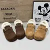 Zapatos Birkenstock Cálidos y Esponjosos para Mujer 2026 Invierno Nuevo Estilo Mocasines de Celebridad de Internet de Moda Versátiles para Exteriores Zapatos de Algodón para la Nieve