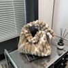Bolso de hombro de gran capacidad para mujer de alto valor 2025 primavera nuevo que combina con todo ins bolso de axila popular este año tote