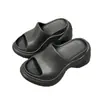 Chinelos de Solado Grosso para Mulheres, Adequados para Uso Externo, Nova Moda Tendência 2026 Chinelos de Verão com Aumento de Altura de 10 cm