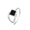 Anel Quadrado Geométrico Preto Vintage Feminino Nicho Simples Torcido Anel de Dedo Fashionable Antigo Imitação Prata Tailandesa Anel Aberto