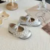 Zapatos de Princesa de Lunares y Encaje para Niñas Primavera y Otoño Zapatos de Cuero con Suela Suave y Lazo Zapatos Individuales Bajos para Bebés y Niños Pequeños