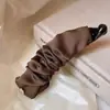 Pinza de Plátano de Tela Plegada para el Cabello para Mujeres 2025 Nuevo Estilo de Moda de Alta Gama Clip para la Parte Posterior de la Cabeza Tocado Accesorios para el Cabello