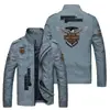 Primavera y Otoño 2025 Nueva Chaqueta Deportiva con Logo de Coche Chaqueta Moda Tendencia Transfronteriza Talla Grande Ropa para Hombre de Comercio Exterior Europeo y Americano Cremallera