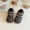 Botas Pequenas de Couro da Moda para Meninas 2026 Primavera/Outono Novos Sapatos de Couro de Princesa para Crianças Botas Individuais Lolita com Laço para Meninas