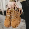 Outono 2026 Sapatos Esportivos de Caminhada Masculinos de Cano Alto Antiderrapantes Botas Martin Casuais com Solado Grosso Aumentadoras de Altura KS8889