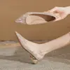 Jin Gang CG3022 Zapatos de Tacón Grueso Puntiagudos Franceses de una Sola Capa para Mujer 2024 Nuevos de Primavera y Otoño Sexy de Tacón Bajo Versátiles de Boca Baja Zapatos para Mujer