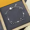 Pulsera Europea y Americana Transfronteriza 2025 Nuevo Estilo Lv con Logo y Múltiples Patrones de Letras para Mujer, Pulsera de Alta Gama, Venta al por Mayor para Transmisión en Vivo