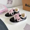Sapatos brancos sola grossa sapatos femininos forrados com fleece tênis board feios fofos pão inverno nicho crianças estudantes B3808M