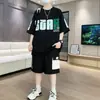 Traje Deportivo Casual de Verano para Hombre, Nuevo Conjunto de Camiseta de Manga Corta y Pantalones Cortos con Retazos Estilo Hong Kong, Holgado, Elegante y Moderno