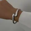 Europa e Estados Unidos transfronteiriços moda mais vendida tendência exagerada pulseira gota d'água textura de metal pesado pulseira de abertura de mola lisa