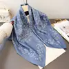 Lenço Quadrado Grande Floral Vintage com Estampa, Versátil para Uso Profissional, Lenço de Cabeça Diagonal com Padrão de Seda, Lenço de Pescoço, Lenço para Mulheres