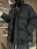 Casaco de Inverno Jaqueta de Algodão de Alta Qualidade 2026 Nova Marca Tendência Jaqueta Acolchoada de Algodão Fashion Cor Sólida Gola Alta Roupas de Algodão Soltas Roupa Externa Masculina