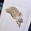Acessórios DIY Broche de espiga de trigo de alta qualidade feminino Cobre banhado a ouro Micro cravejado com zircônia Broche para casaco de outono e inverno Corsage de pérola Suporte vazio