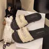Chinelo Feminino Estilo Francês Verão 2025, Sandálias Rasteirinhas Confortáveis com Strass para Verão para Uso Externo