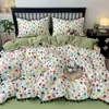 Juego de Cama de Hilo Bouclé Estilo Nuevo 2026 de Cuatro Piezas, Estilo Ins con Encaje de Pompón, para Dormitorio de Estudiante, Juego de Tres Piezas