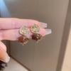 Pendientes plisados de curry profundo retro francés con aguja de plata 925 para mujer, modernos, ligeros, de lujo, de nicho, elegantes y combinables.