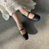 1668-02 Sapatos Mary Jane Quadrados de Couro Trançado Europeus de Alta Qualidade Personalizados para Mulheres, Sapatos Femininos de Tira Única com Salto Baixo