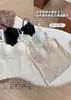 Camisola de Renda com Clavícula e Decote V Francês, Design que Marca a Cintura, Efeito Emagrecedor, Bojos Embutidos, Adequada para Usar por Baixo ou por Cima, Camisola de Alta Qualidade para Mulheres 1123