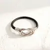 Nuevo Precio Especial Transfronterizo Europeo y Americano Acero de Titanio Moda Lujo Accesible Joyería de Alta Calidad que Conserva el Color Pulsera de Diamante Blanco Diamante Negro para Mujer