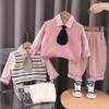 Traje de otoño para niño pequeño 2024 nuevo estilo extranjero niño de un año bebé primavera y otoño corbata suéter tres piezas