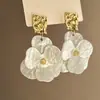 Brincos de Agulha Prata com Diamantes e Pérolas, Design de Borla em Flor, Brincos Estilosos e Luxuosos com um Toque de Alto Padrão