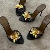 Nuevas Sandalias de Moda Exquisitas para Mujer Verano 2025, Estilo Francés, Flor de Metal, Tacón Fino Alto, Sandalias Negras