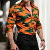 Camisa de manga larga para hombre con camuflaje de bloques de color estilo europeo y americano, corte ajustado, cuello de solapa, cárdigan moderno, camisa de manga larga sin arrugas