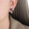Pendientes largos de lujo ligero estilo Chanel europeo y americano, eje de color, titanio, perro mecánico, temperamento de hada, pendientes dulces