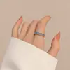 Anel Exquisito de Banda Lisa Levemente Luxuoso para Dedo Indicador Feminino 2026 Novo Estilo Anel Suave de Nicho Anel de Laço Fofo com Toque de Alto Padrão