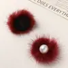 Diseño de Sentido de Nicho de Hada Peluche Imitación Piel de Visón Perla Artificial DIY Pendientes Hechos a Mano Broche Accesorios para Ropa