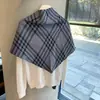 Cachecol Xale Triângulo Xadrez Britânico Feminino Outono Inverno Cachecol Quente de Alta Qualidade Versátil Cardigan de Tricô Externo Aquecedor de Pescoço