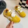 Tênis de treino alemães estilo retrô para meninas, novidade primavera-verão 2026, moda infantil, calçados casuais versáteis, esportivos, sola macia, tênis Forrest Gump