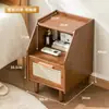 Mesita de noche moderna y minimalista, pequeño armario de almacenamiento para el pie de la cama, nuevo diseño con un toque de lujo y sofisticación, armario de almacenamiento para el dormitorio y estantería