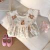 Vestido para niñas con cuello de flores y bordado de oso estilo coreano, ropa infantil de verano 2025, falda y chaleco de estilo occidental con flores para niños.