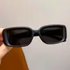 Gafas de Sol Rectangulares Sexy Retro Americanas para Mujer, Gafas de Sol Ins de Marco Pequeño Estrecho de Gama Alta, Hip-Hop Europeo y Americano Negro