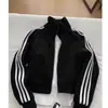 Chamarra sudadera azul marino de tres franjas para hombres y mujeres, estilo corto, limpia para otoño-primavera, cuello alto, chaqueta deportiva de béisbol