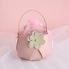 Caixa de doces de couro de cesta de flores, bolsa de doces de casamento, presente de companhia portátil criativo de alto nível, presente de retorno, caixa vazia de doces de couro
